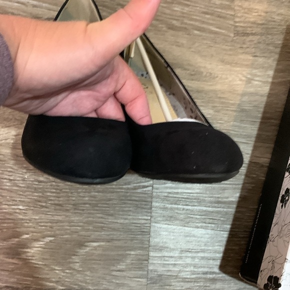 CL by laundry Nanette black suede heels size 8 - Picture 5 of 7